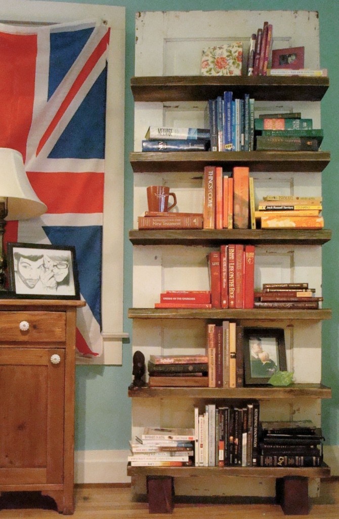 10 Creative Bookshelves