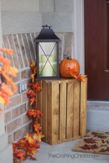 15 Beautiful Ways to Decorate Your Porch This Fall5