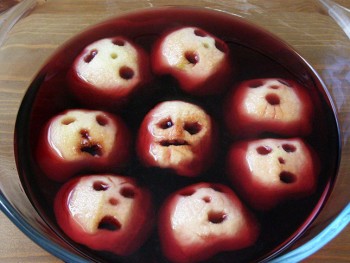 Halloween, Halloween recipes, party ideas, fall holiday, popular pin, creepy recipes, Halloween party ideas. 