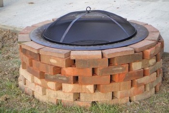 Repurpose projects, home DIY projects, home decor, popular pin, DIY home decor, gardening projcts, things to do with old bricks.