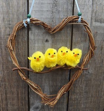 easter-chicks-wreath