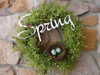 spring-peppergrass-wreath