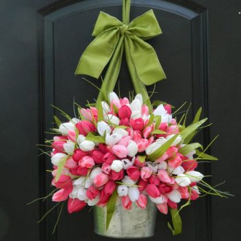 tulips-planter-spring-wreath