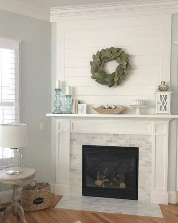 10+ Dramatic Ways to Decorate Above Your Mantle5