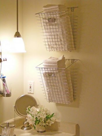 Easy Ways to Store Your Bathroom Towels - Bathroom Towel Storage, Bathroom Storage Tips, Storage Tips for the Bathroom, Bathroom Organization, Bathroom Organization Ideas, Bathroom Organization Tips and Tricks, Cute Ways to Store Bathroom Towels, Popular Pin