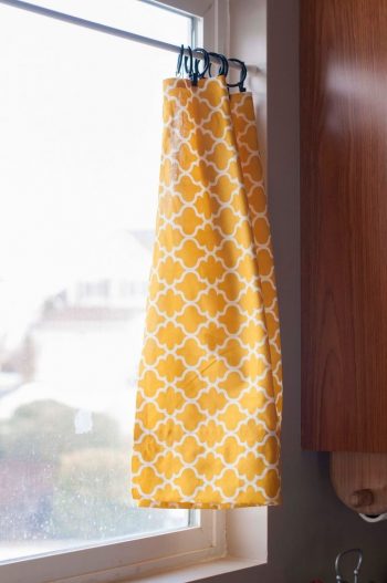 How to DIY Your Drapes -DIY Drapes, DIY Window Drapes, Window Drapes, Window Drape Projects, How to Sew Your Own Window Drapes, DIY Window Drape Projects, DIY Home, DIY Home Decor, How to Revamp Your Home, Revamp Your Home Easily, No Sew Window Drapes, Popular Pin