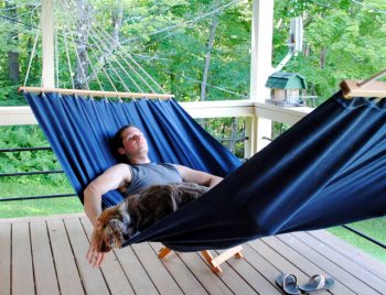 10 Hammock Projects You Can Make Yourself - Hammock Projects, DIY Hammock Projects, Do It Yourself Projects, DIY Hammocks, How to Make Your Own Hammock, DIY Home, DIY Home Decor, DIY Outdoor Projects, Easy Outdoor Projects.