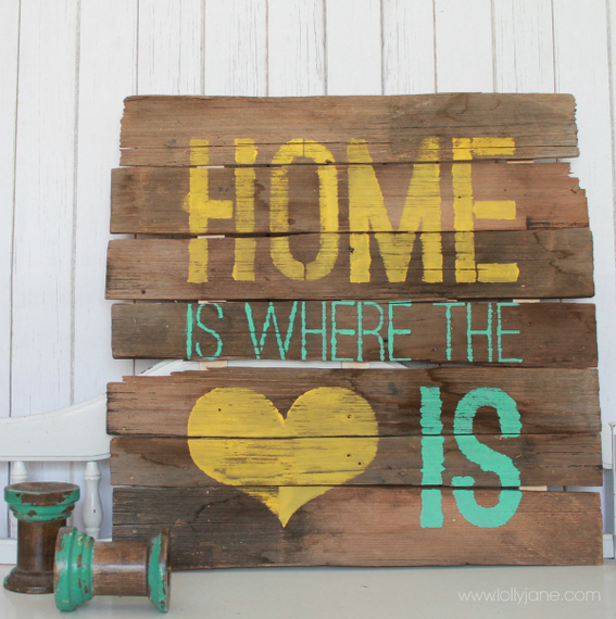 Easy DIY Porch Signs - Porch Signs, DIY Porch Signs, Homemade Porch Signs, DIY Signs for the Home, DIY Home Decor, Home Decor, Porch Signs, Porch Decor, How to Decorate Your Porch, Porch Decor for the Home