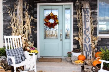 Great Ways to Decorate Your Porch for Fall - Fall Porch Decor, Fall Porch Decor Ideas, DIY Fall Porch Decor, Porch Decor, Porch Decor Hacks, Fall Home Decor, DIY Fall Home Decor, Popular Pin