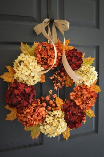 Front Door Decorations for Fall - Fall Porch Decor, DIY Front Porch, Holiday Porch Decor, Front Porch Fall, Holiday Home Decor, DIY Holiday Decor, Curb Appeal, Curb Appeal Projects, Popular Pin