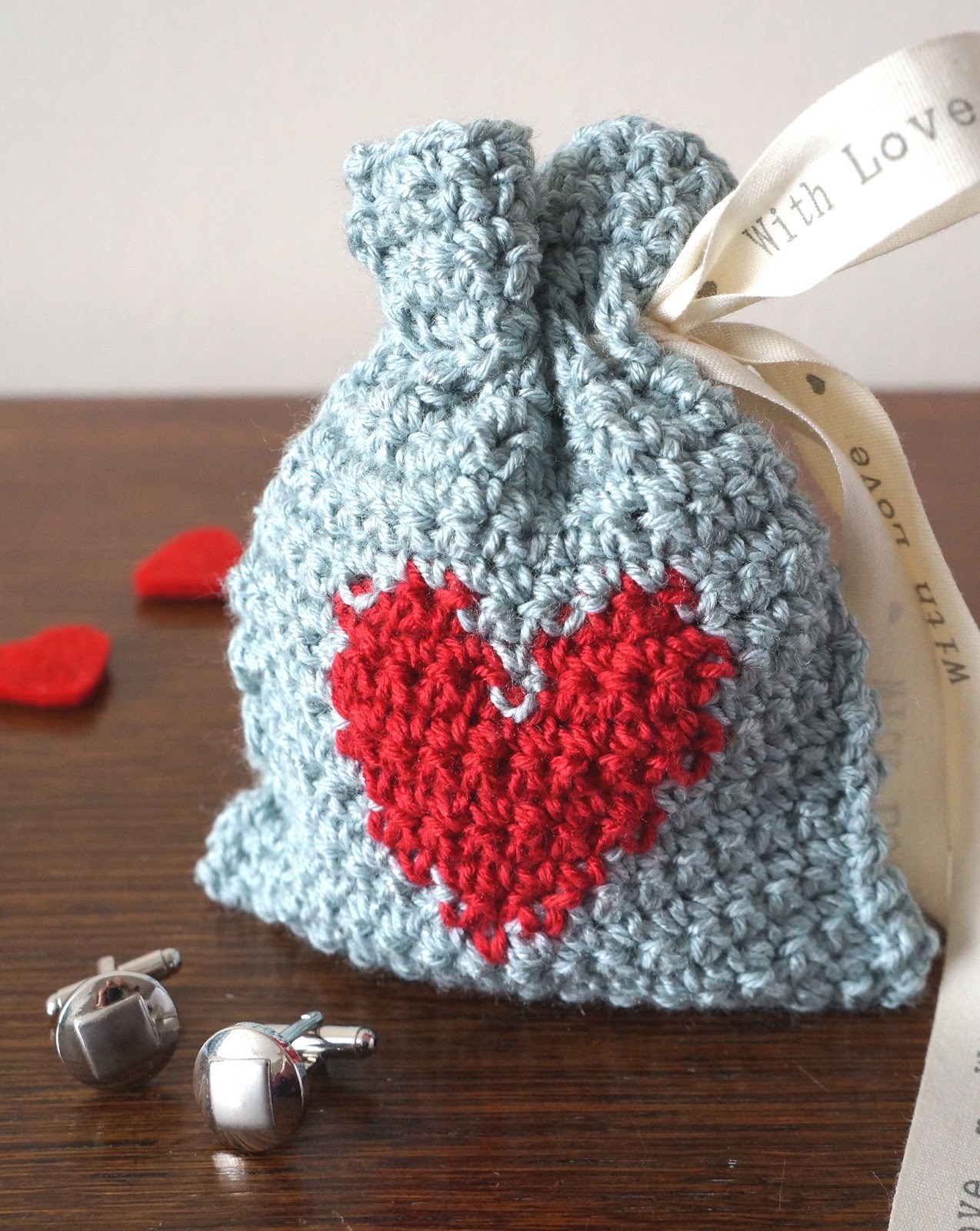 Adorable Crochet Crafts for Valentines Day| Valentines Day, Valentines Day Crafts, Crochet Crafts, DIY Crafts, Holiday Crafts, Holiday Craft Ideas, Holiday Fun,Quick Crochet Crafts. #CrochetCrafts #ValentinesDayCrafts #DIY