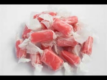 How to Make Homemade Bubble Gum| Homemade Bubble Gum, Bubble Gum Recipe, Bubble Gum Recipe Homemade, Candy Recipes, Easy Candy Recipes, Candy Recipes Easy #HomemadeBubbleGum #BubbleGumRecipe #CandyRecipesEasy