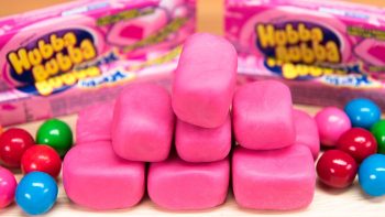 How to Make Homemade Bubble Gum| Homemade Bubble Gum, Bubble Gum Recipe, Bubble Gum Recipe Homemade, Candy Recipes, Easy Candy Recipes, Candy Recipes Easy #HomemadeBubbleGum #BubbleGumRecipe #CandyRecipesEasy