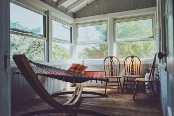 How to Get A Totally “Hygge” Home| Hygge, Hygge Decor, Hygge Home, Hygge Lifestyle, Home Decor, Home Decor Ideas, Home Decor DIY #HyggeDecor #HyggeHome #Hygge #HomeDecorIDeas #HomeDecorDIYs
