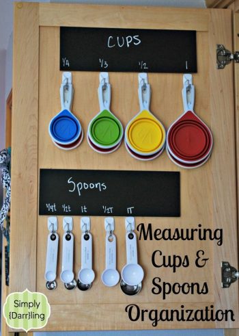 12 Things to Organize With Command Hooks| DIY Ideas, Organization, Organization Ideas for the Home, Organization DIY, Command Hooks Ideas, Command Hooks Hacks, Command Hooks 