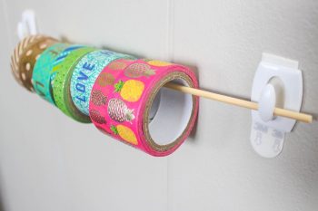 12 Things to Organize With Command Hooks| DIY Ideas, Organization, Organization Ideas for the Home, Organization DIY, Command Hooks Ideas, Command Hooks Hacks, Command Hooks 