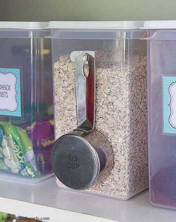 12 Things to Organize With Command Hooks| DIY Ideas, Organization, Organization Ideas for the Home, Organization DIY, Command Hooks Ideas, Command Hooks Hacks, Command Hooks 