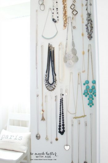 12 Things to Organize With Command Hooks| DIY Ideas, Organization, Organization Ideas for the Home, Organization DIY, Command Hooks Ideas, Command Hooks Hacks, Command Hooks 