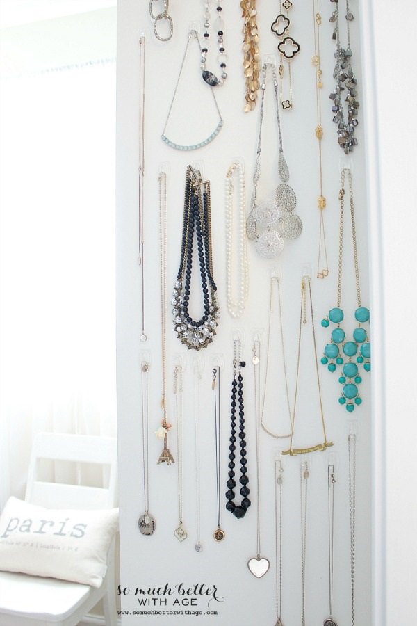 12 Things to Organize With Command Hooks| DIY Ideas, Organization, Organization Ideas for the Home, Organization DIY, Command Hooks Ideas, Command Hooks Hacks, Command Hooks