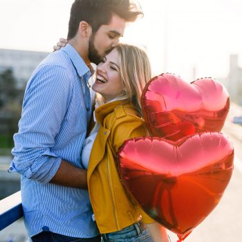 If you're looking for something cute to do on Valentine's Day this year, why not have a Valentine's photoshoot? You will be the cutest couple around. 