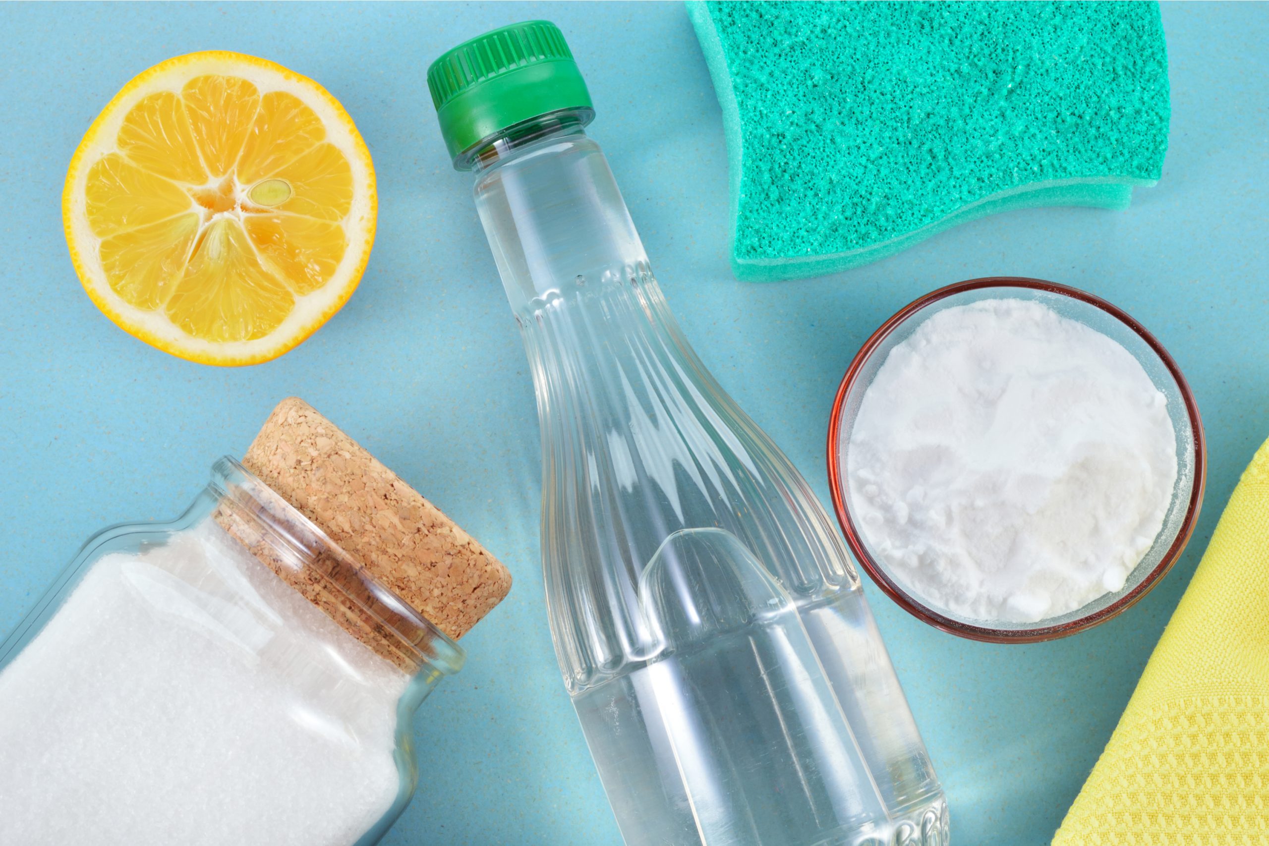 Do you try to use natural cleaning products as much as possible? Do you know that vinegar alone can clean your toilet? Check out all the things you can clean with vinegar. 