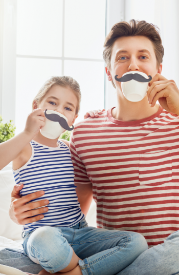 Father's Day is just around the corner and you know what that means, it's time to start thinking of great gift ideas for Dad! These Father's Day gift ideas are super easy to make. Dad will just love them! Check them out! 