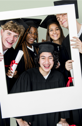 Just because you aren't graduating in person this year doesn't mean you can't still celebrate! Take a photograph to commemorate the occasion with a few of these adorable graduation pictures ideas. Check them out! 