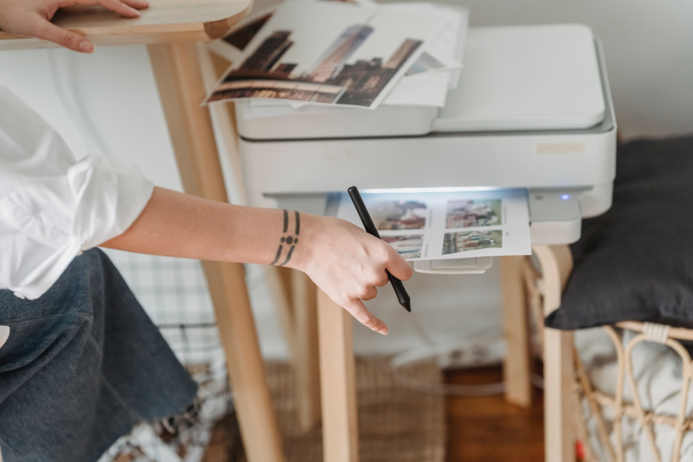 Cricut Scoring Wheel – How Is it Different from the Scoring Stylus?